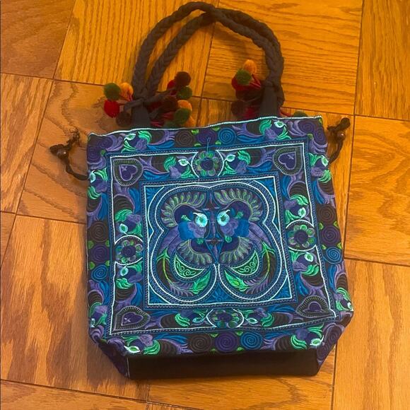 Embroidered pom pom Blue and Green Tote Bag - Picture 3 of 10